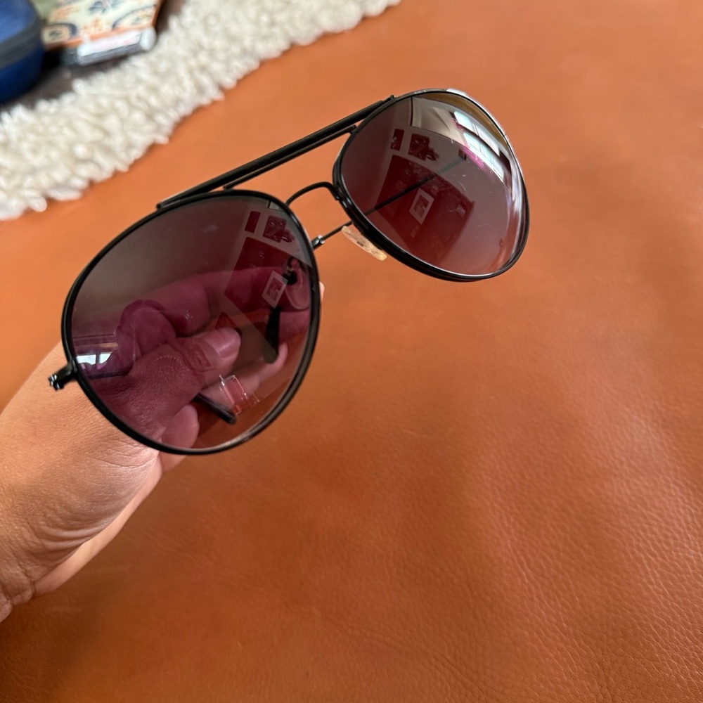 Black Flip-Up Aviator Sunglasses - Unbranded - Picture 2 of 4